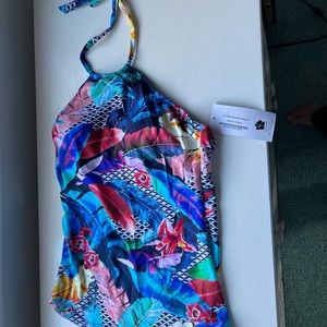 NWT hapari 3 piece tankini, bottoms and skirt